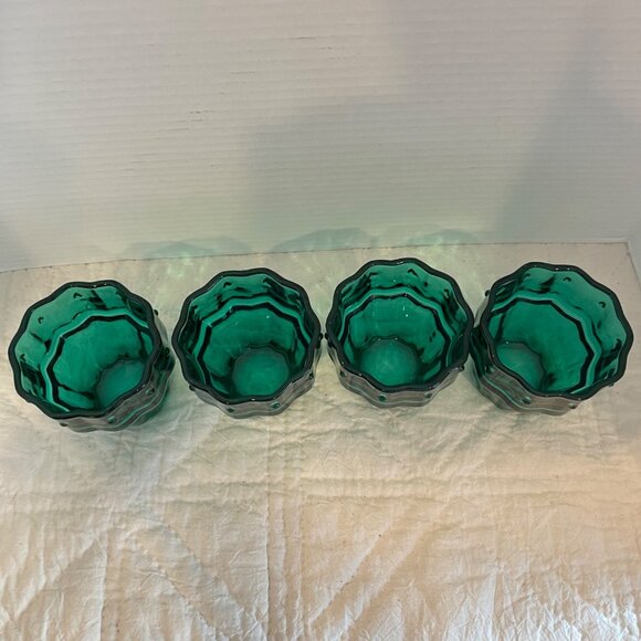 Set Of 4 Vintage Green Glass Small Tumblers Shot glasses or Candle Holders with - Picture 5 of 10